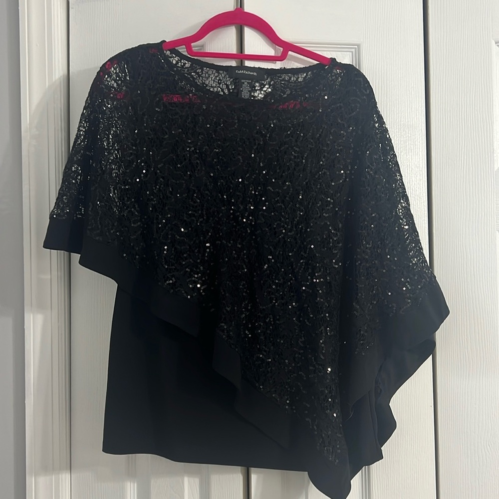 glitzy black top. 🖤